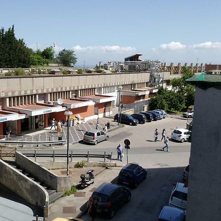 B&B Aminei Metro Наполи Екстериор снимка
